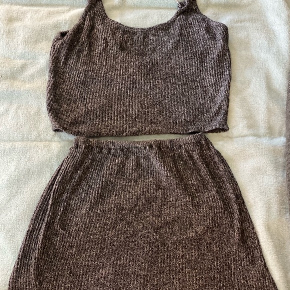 🍒SOLD🍒 Matching Gray Skirt Set✨ - Picture 2 of 6